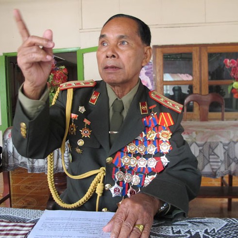 Hình ảnh xe thiết giáp, pháo binh, không quân Lào - ảnh 14