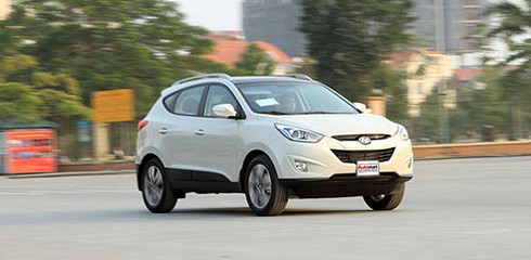 Đánh giá Huyndai Tucson 2014 chạy trên đường VN - ảnh 1