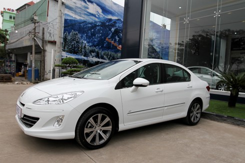 Hụt hẫng với giá xe Peugeot mới tại Việt Nam - ảnh 1