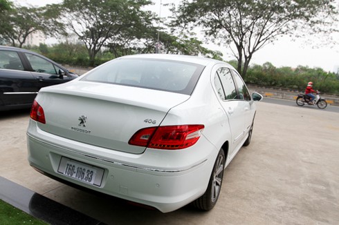 Hụt hẫng với giá xe Peugeot mới tại Việt Nam - ảnh 5