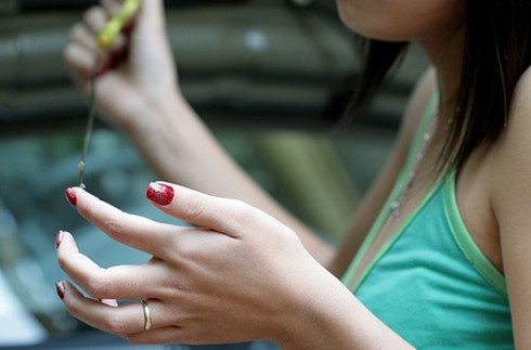 Cách tự chăm sóc xe ô tô, tiết kiệm tiền chơi Tết - ảnh 2