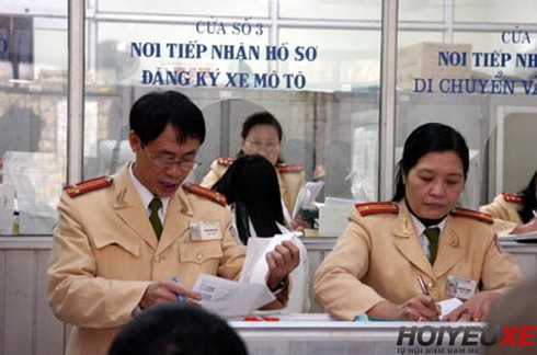 Sang tên đổi chủ xe: Cần gì, tốn bao nhiêu? - ảnh 1