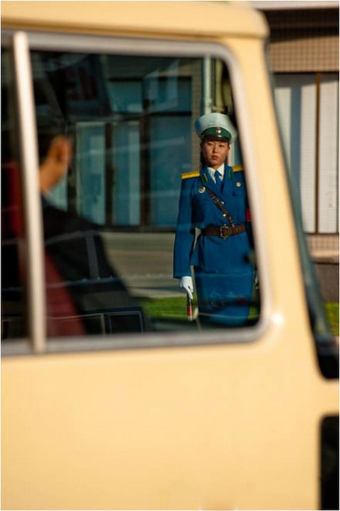 Điều ít biết về các nữ CSGT xinh đẹp Triều Tiên - ảnh 8