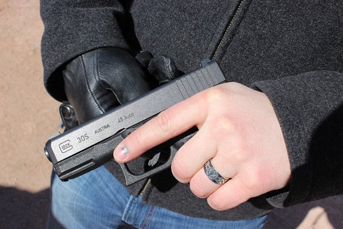 Những khẩu súng cá nhân được ưa chuộng hàng đầu thế giới - ảnh 3