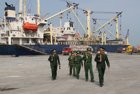 Theo chân lực lượng đặc biệt bảo vệ cảng Vũng Áng - Sơn Dương - ảnh 1