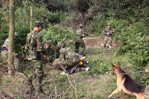 Chùm ảnh đặc biệt lính biên phòng tuần tra làm nhiệm vụ - ảnh 12
