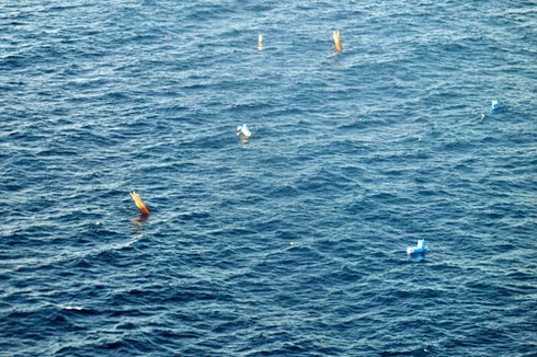 Hình ảnh trực thăng và thủy phi cơ đến tọa độ nghi vấn - ảnh 6