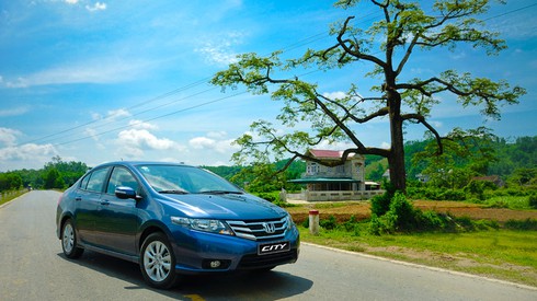 Chọn Toyota Vios 2014, Honda City 2013 hay Nissan Sunny? - ảnh 2
