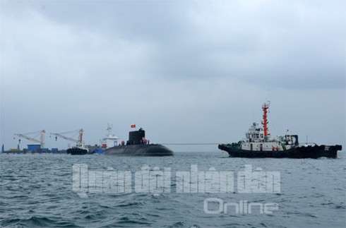 Tàu ngầm Kilo thứ 2 đã về cảng Cam Ranh - ảnh 6