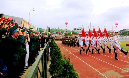 Diễu binh, diễu hành kỷ niệm 60 năm chiến thắng Điện Biên Phủ - ảnh 4