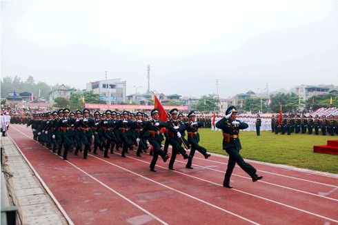 Diễu binh, diễu hành kỷ niệm 60 năm chiến thắng Điện Biên Phủ - ảnh 23