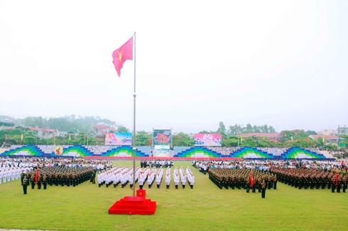 Diễu binh, diễu hành kỷ niệm 60 năm chiến thắng Điện Biên Phủ - ảnh 2