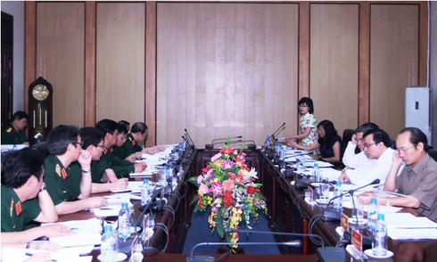 Đoàn liên ngành Chính phủ và Quốc hội làm việc với Bộ Quốc phòng - ảnh 1