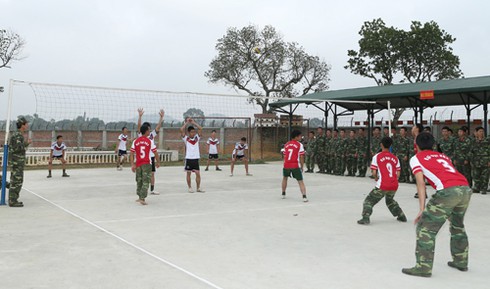 Xem bộ đội Hà Nội tập thể thao trên thiết bị hiện đại - ảnh 2