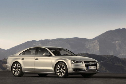 Có gì trong xe Audi A8 2014 giá 4,8 tỷ đồng vừa ra mắt tại VN - ảnh 1