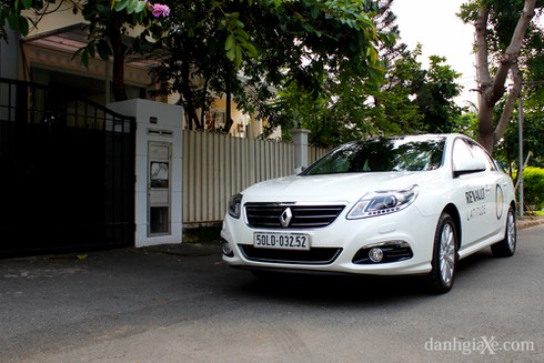 Đánh giá chi tiết xe Renault Latitude - đối thủ Honda Accord - ảnh 3