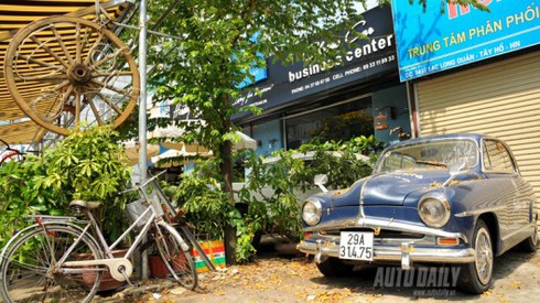 Ngắm ô tô cổ của Heri Trần tại Classic Car ở Hà Nội - ảnh 8