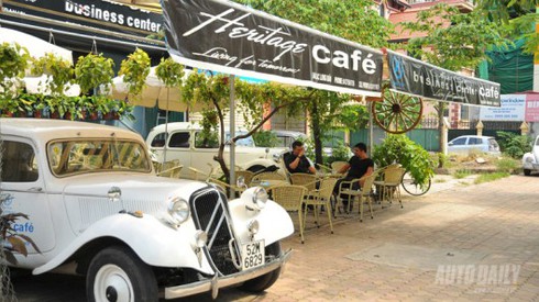 Ngắm ô tô cổ của Heri Trần tại Classic Car ở Hà Nội - ảnh 6