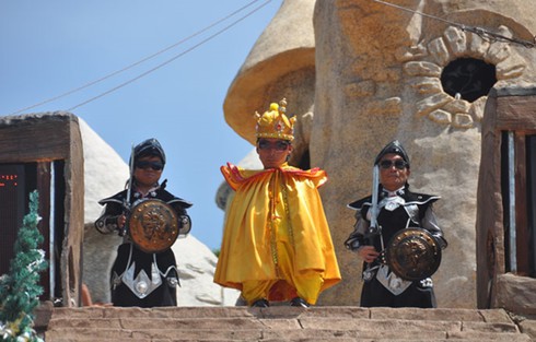 Thăm vương quốc người lùn ở Trung Quốc - ảnh 3