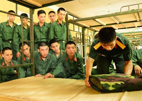 Hình ảnh mới nhất tân binh quân đội VN ngày đầu về đơn vị - ảnh 2