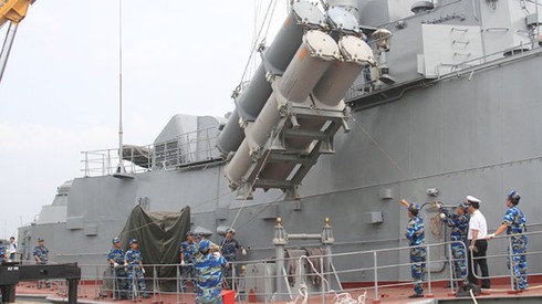 Thăm nơi đóng tàu tên lửa tấn công nhanh Molniya - ảnh 2