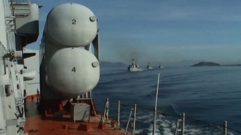 Thăm nơi sửa chữa ngư lôi, tên lửa của Hải quân Việt Nam - ảnh 1