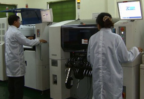 Thăm nơi sửa chữa ngư lôi, tên lửa của Hải quân Việt Nam - ảnh 8