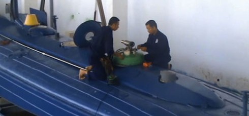 Thăm nơi sửa chữa ngư lôi, tên lửa của Hải quân Việt Nam - ảnh 7