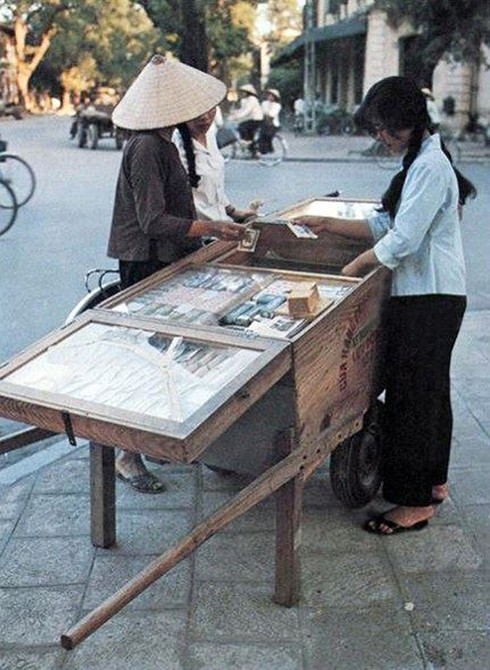 Những khung hình thật hiếm còn lại của Hà Nội thời bao cấp - ảnh 21