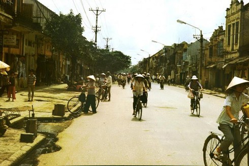 Những khung hình thật hiếm còn lại của Hà Nội thời bao cấp - ảnh 1