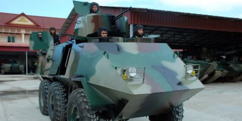 2 nông dân Việt Nam chế xe bọc thép cho quân đội Campuchia - ảnh 1