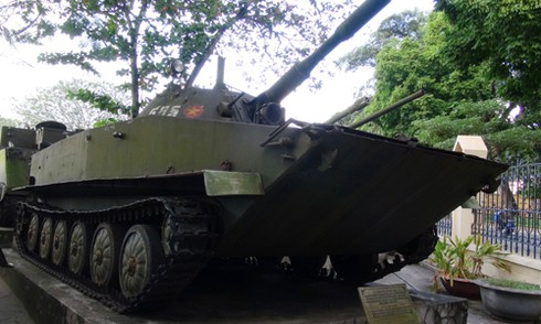 Trận hiệp đồng quân binh chủng đầu tiên của xe tăng số hiệu 555 - ảnh 1