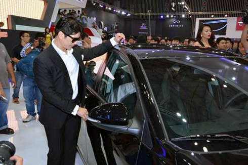 Ôtô tết sớm, xe mới ra đã giảm giá chống ế - ảnh 1