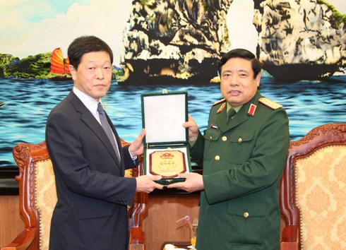 Nhật Bản tin tưởng vào sự phát triển hợp tác quốc phòng với Việt Nam - ảnh 3