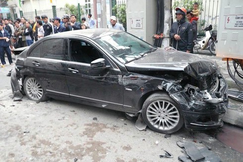 3 bước xử lý khi xe 'điên' đột ngột tăng tốc - ảnh 1