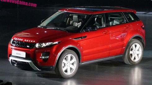 Lắp ráp tại Trung Quốc, Range Rover Evoque giảm giá mạnh - ảnh 1