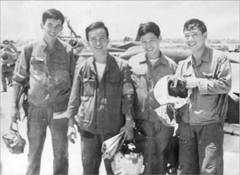 Sự thực về bức ảnh Phi đội Quyết thắng