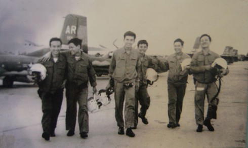 Bí mật 2 giờ thần tốc chuyển loại máy bay A-37 ném bom Dinh Độc lập - ảnh 1