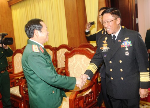 Tư lệnh Hải quân Philippin thăm Việt Nam bày tỏ tình đoàn kết vì hòa bình - ảnh 1