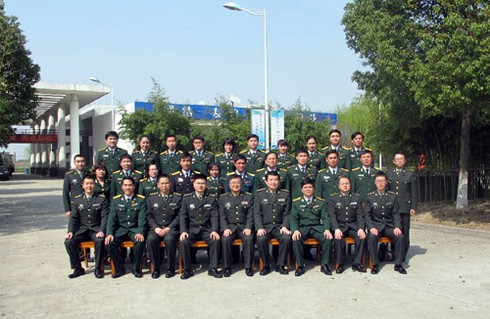 Sĩ quan trẻ VN thăm lực lượng tăng thiết giáp, không quân TQ - ảnh 15