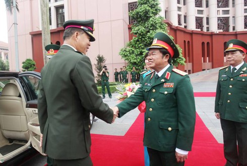 Mới nhậm chức, Tư lệnh quốc phòng Thái Lan sang chào quân đội Việt Nam - ảnh 1