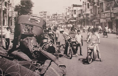 100 bức ảnh “Đường xuân chiến dịch 1975” tái hiện chiến thắng 30/4 - ảnh 7