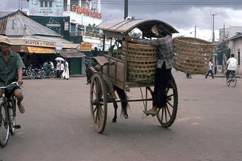 Hình ảnh xe cộ trên đường phố Sài Gòn trước 30/4/1975 - ảnh 18