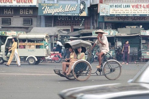 Hình ảnh xe cộ trên đường phố Sài Gòn trước 30/4/1975 - ảnh 23