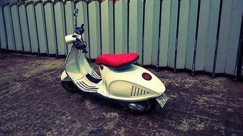 Vespa 946
