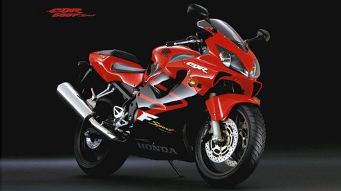 Những chữ cái “R”, “CBR”,