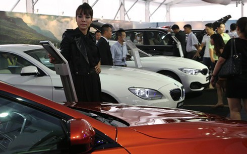 Mỗi ngày người Việt chi hơn 12 triệu USD nhập khẩu ôtô - ảnh 1