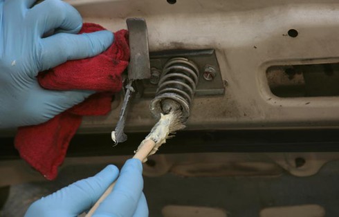 Các chi tiết nhỏ thường bị lãng quên khi bảo dưỡng xe ô tô - ảnh 1