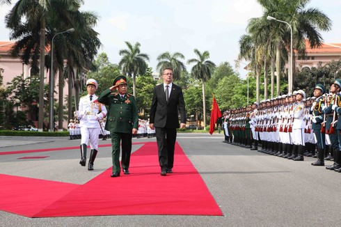 Việt Nam và Xlô-va-ki-a ký Bản ghi nhớ về hợp tác quốc phòng song phương - ảnh 2