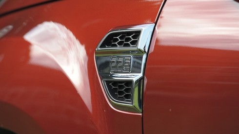 Ford Everest 2015 ra mắt tại Thái Lan giá bán từ 840 triệu đồng - ảnh 10